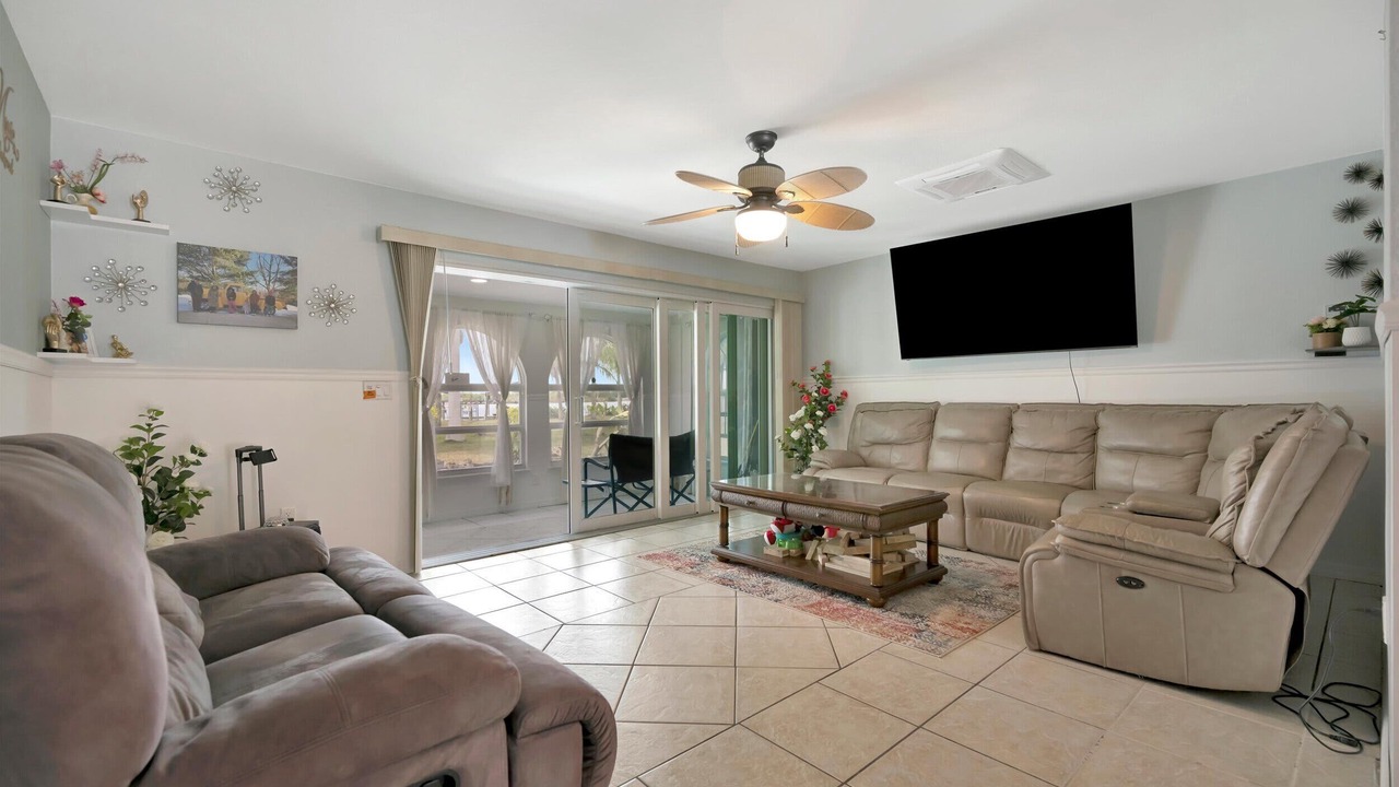 Photo of Livingroom in Alabama Grove Terrace