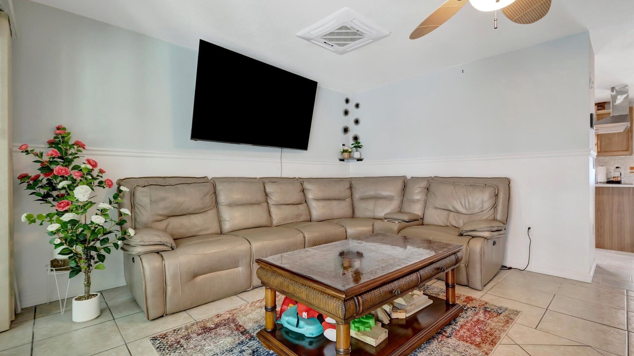 Photo of Livingroom in Alabama Grove Terrace
