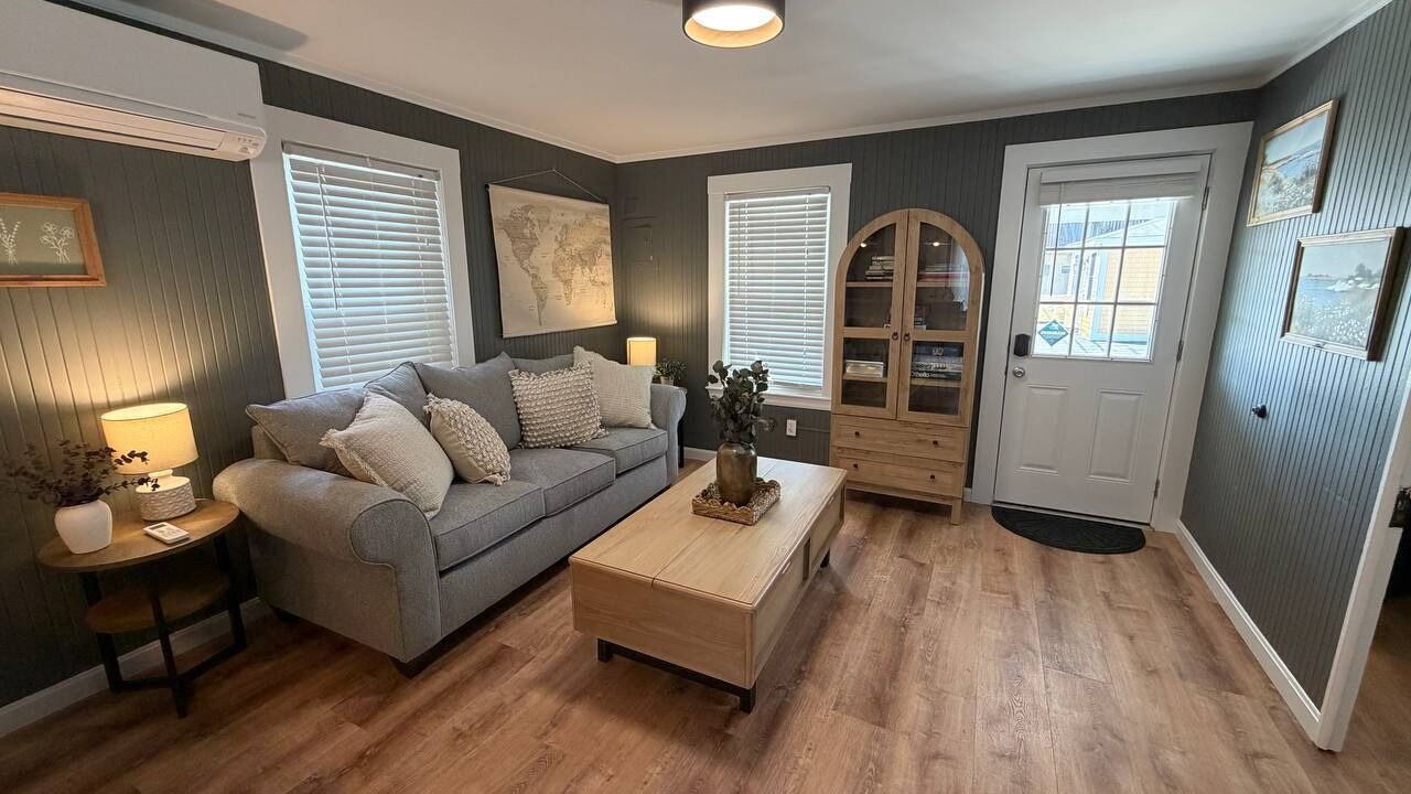 Photo of Livingroom in Hampton