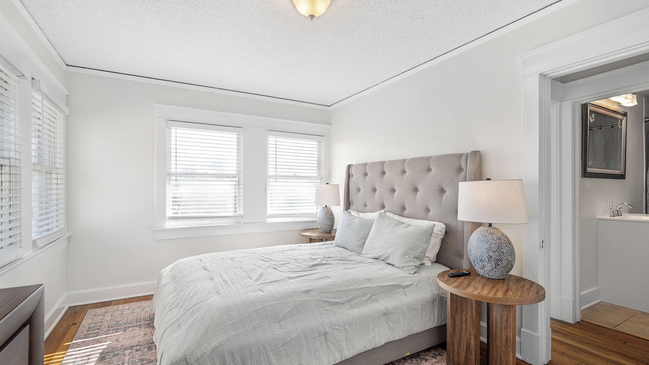 Photo of Bedroom in Rosedale