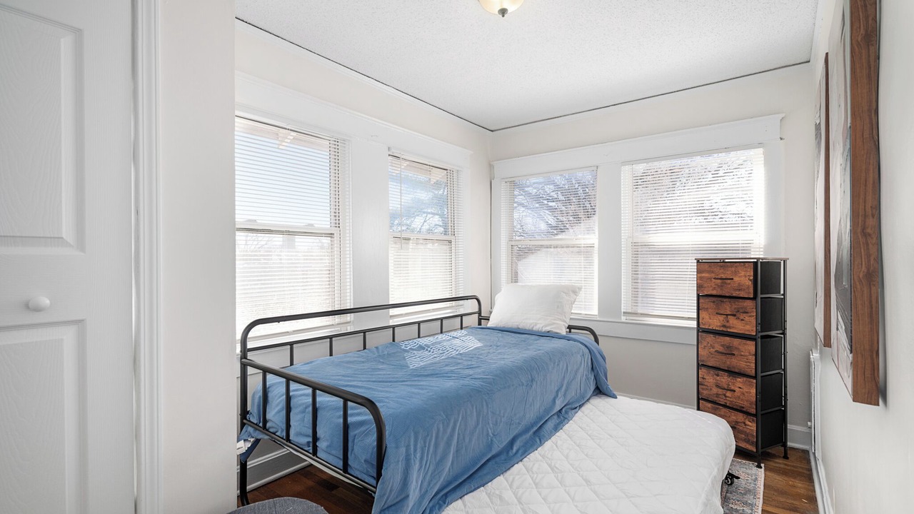 Photo of Bedroom in Rosedale