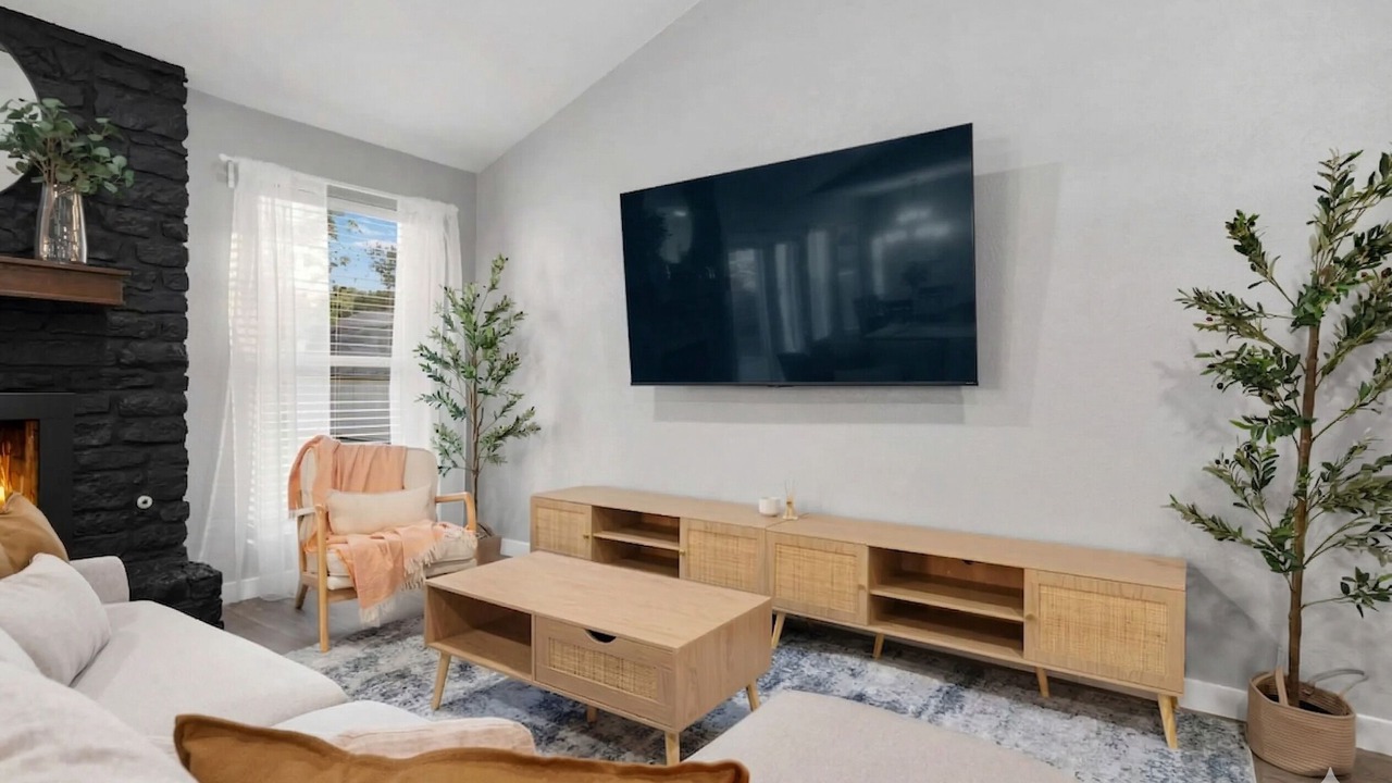 Photo of Livingroom in Brushy Creek