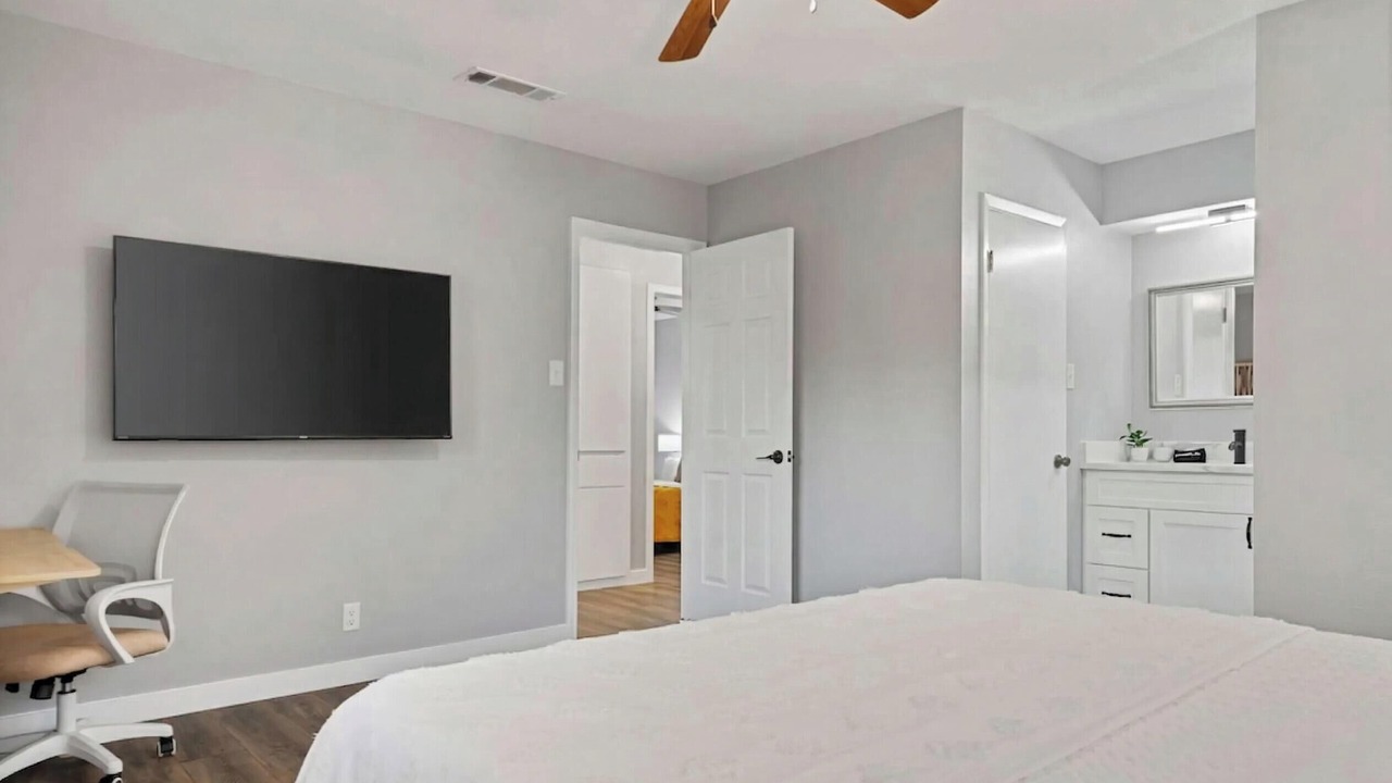 Photo of Bedroom in Brushy Creek