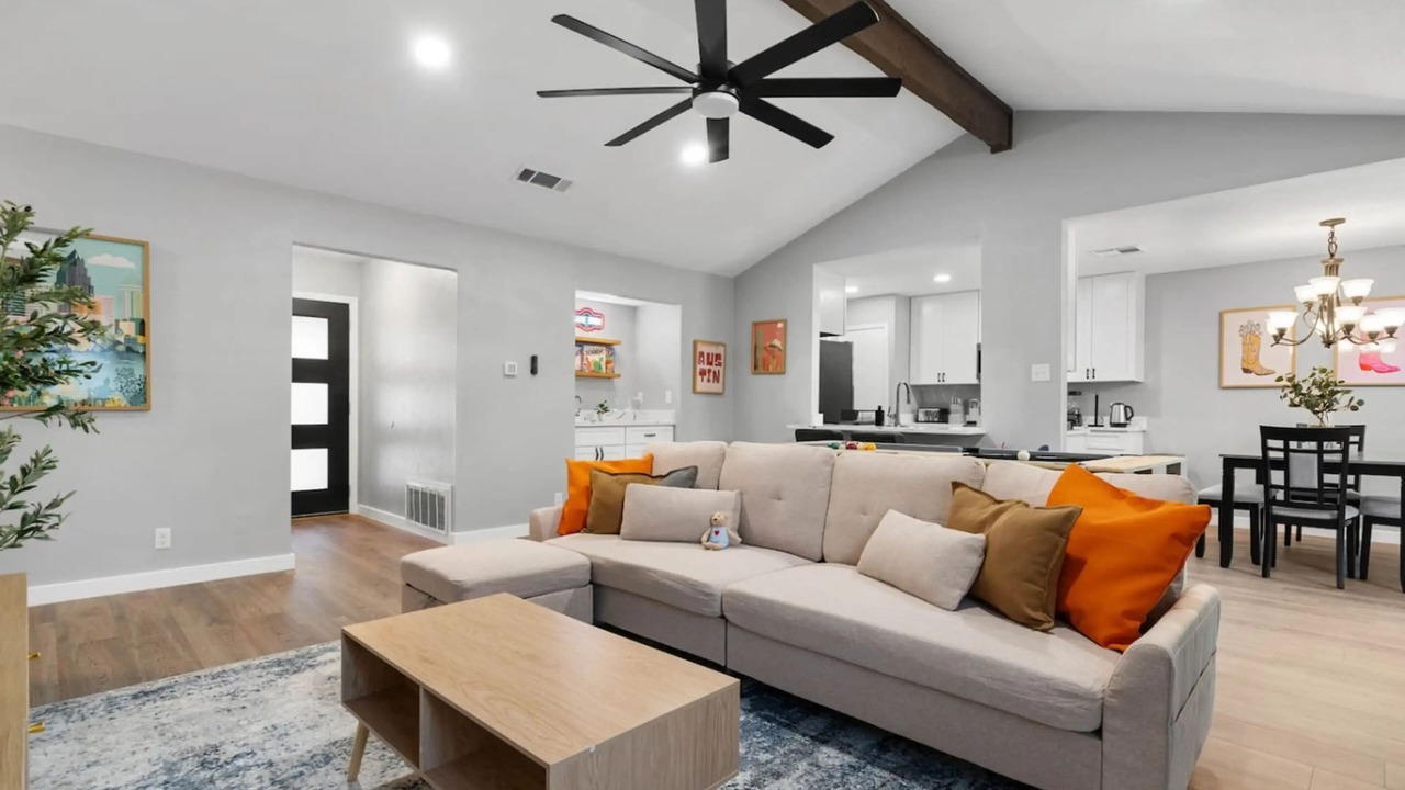 Photo of Livingroom in Brushy Creek