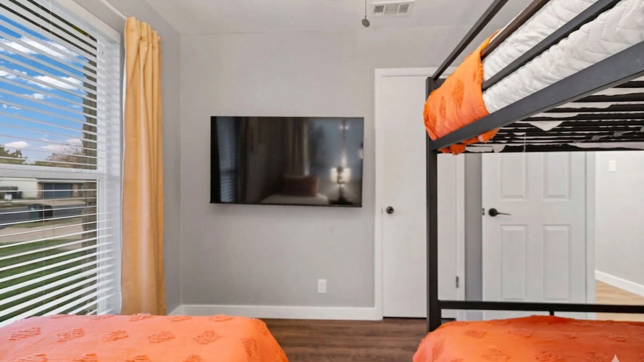 Photo of Bedroom in Brushy Creek