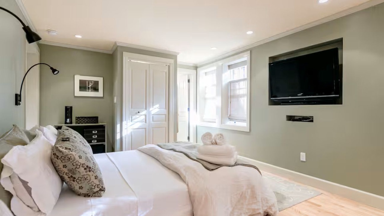 Photo of Bedroom in Haight-Ashbury