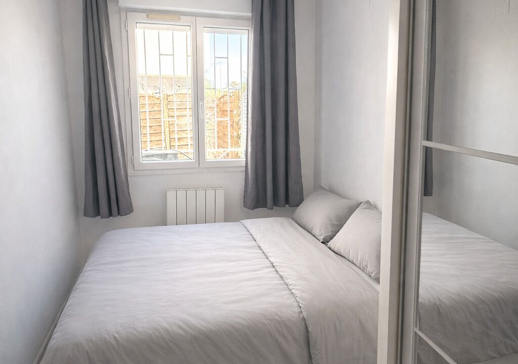 Photo of Bedroom in Alco