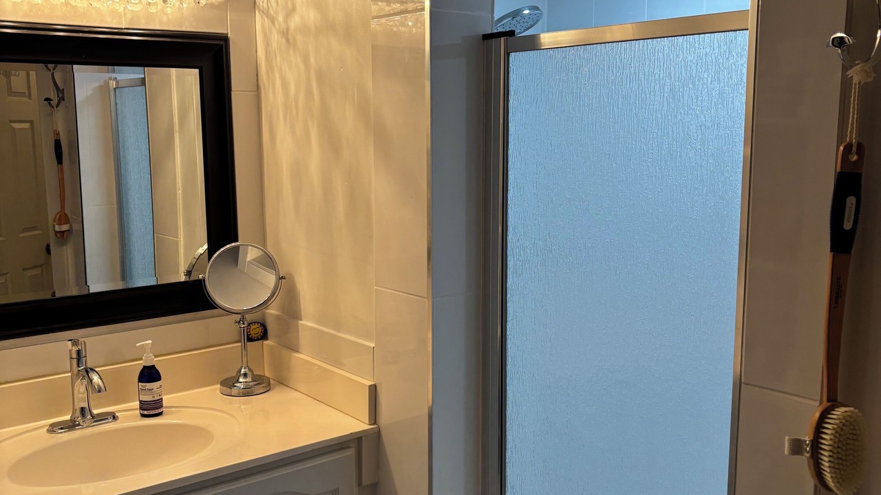 Photo of Bathroom in Parkdale