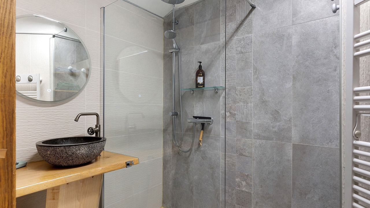 Photo of Bathroom in Vouneuil-sous-Biard