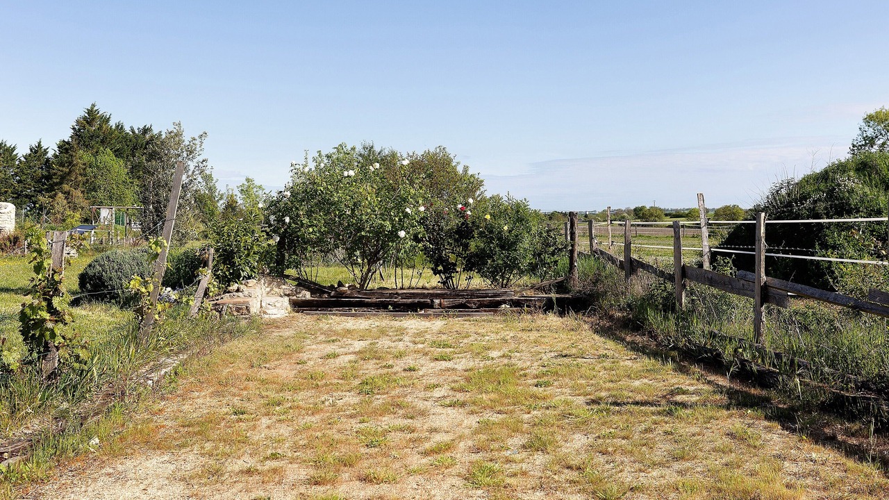 Photo of Outdoor in Vouneuil-sous-Biard