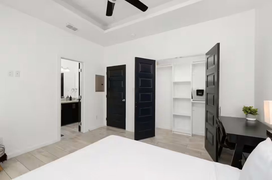 Photo of Bedroom in Edinburg