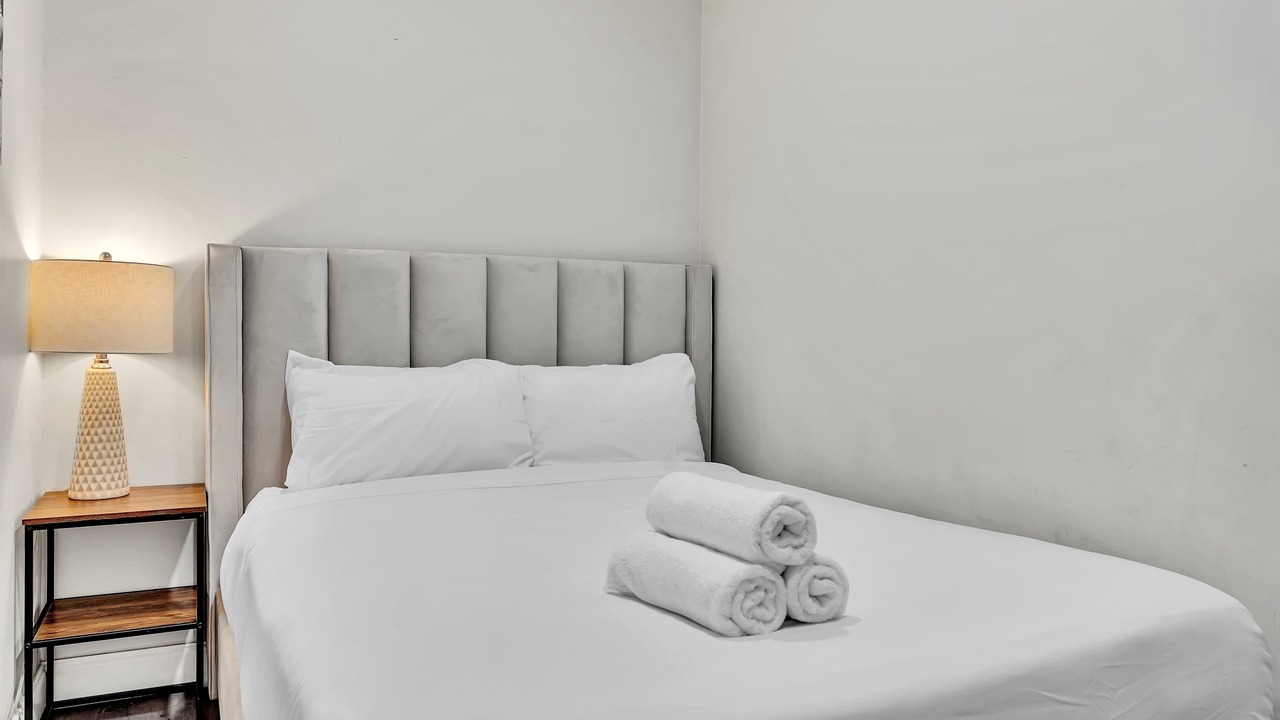 Photo of Bedroom in Bay Harbor Islands