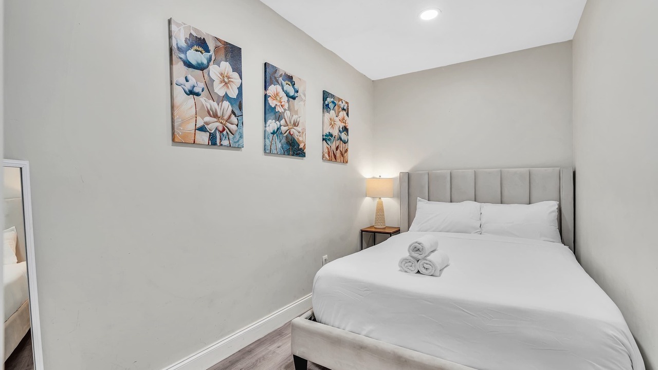Photo of Bedroom in Bay Harbor Islands