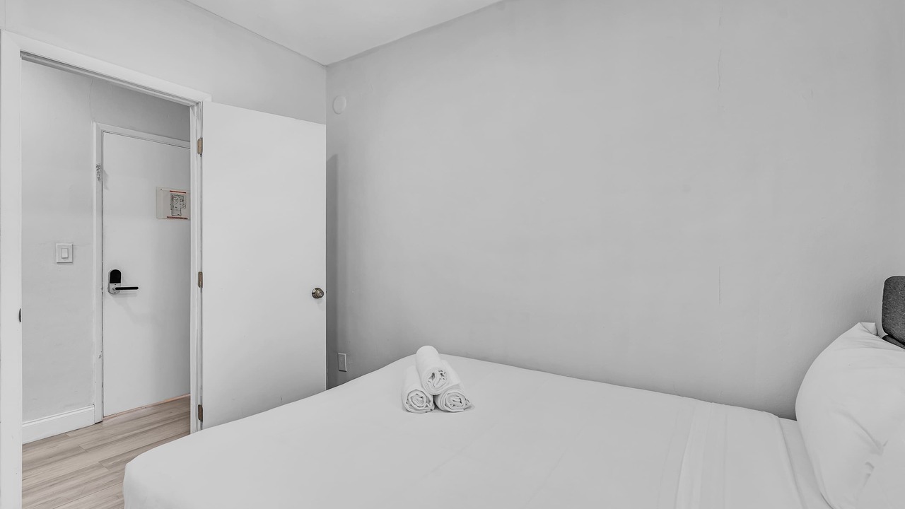 Photo of Bedroom in Bay Harbor Islands