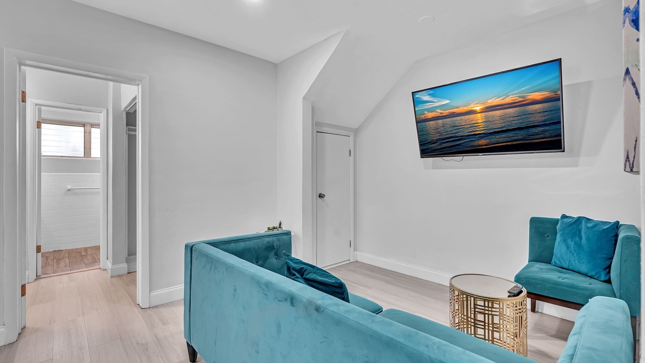 Photo of Livingroom in Bay Harbor Islands