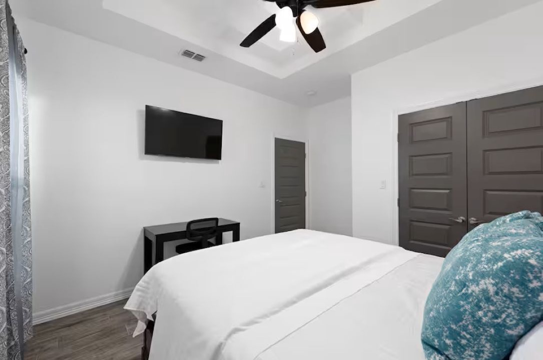 Photo of Bedroom in Edinburg