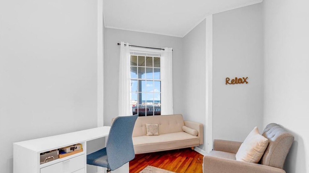 Photo of Livingroom in Wall