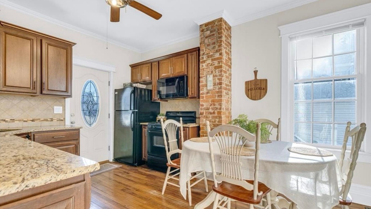 Photo of Kitchen in Wall