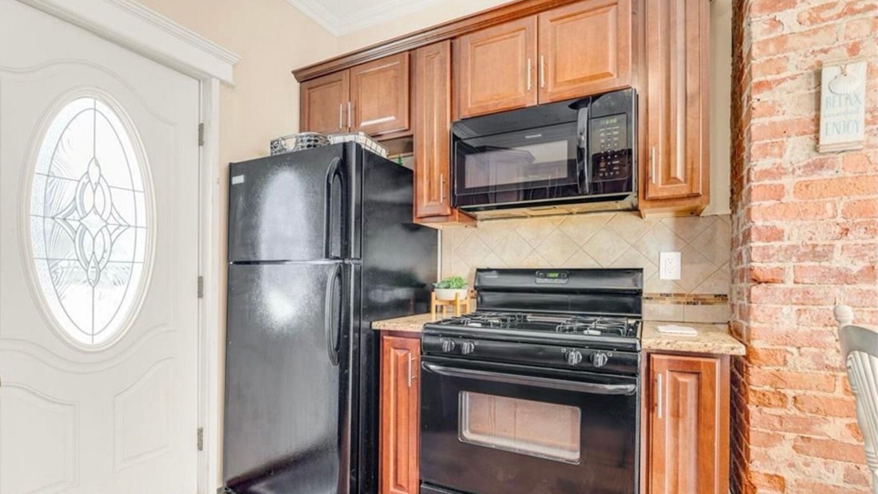 Photo of Kitchen in Wall