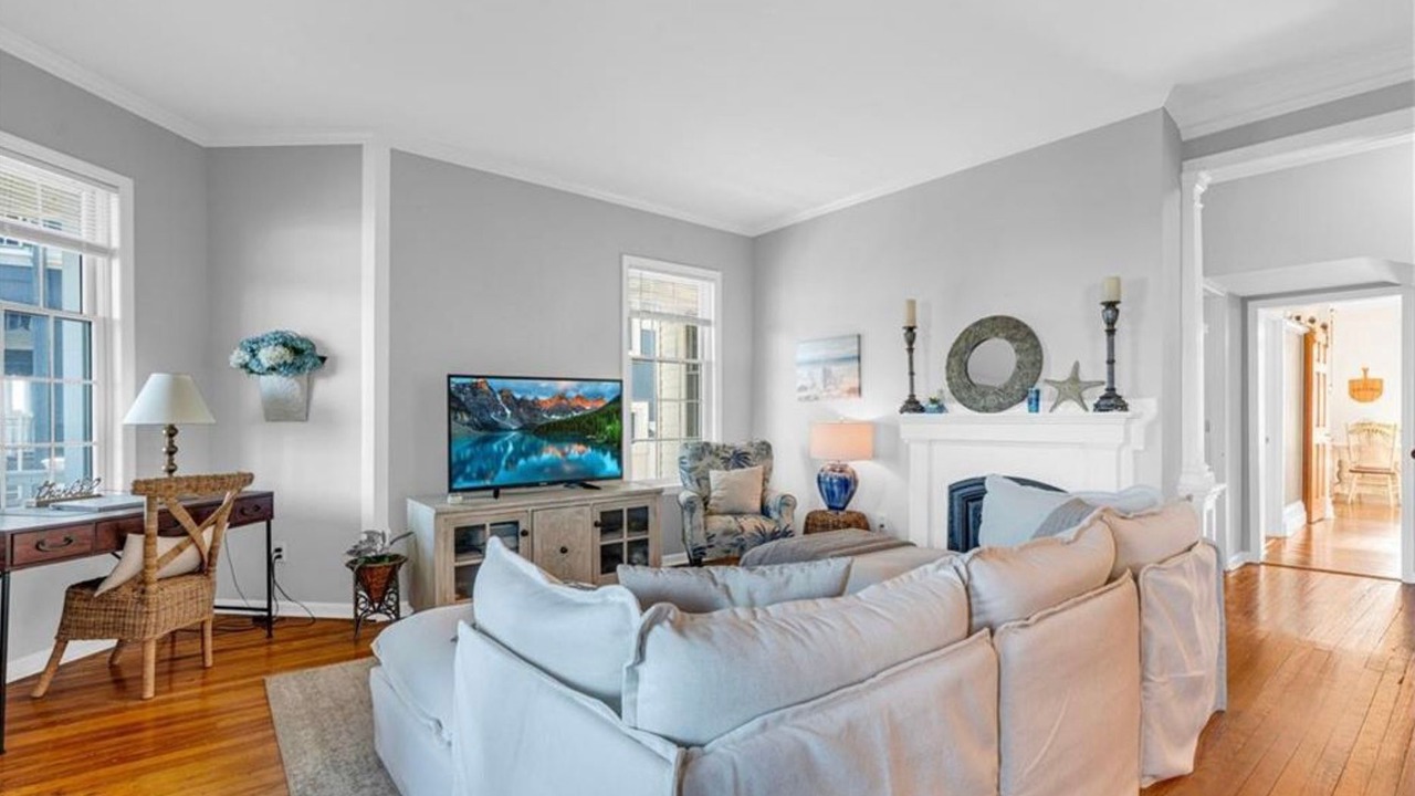 Photo of Livingroom in Wall