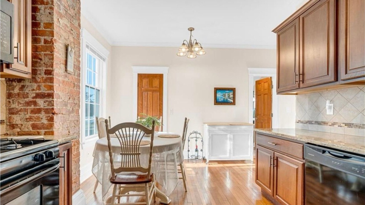 Photo of Kitchen in Wall
