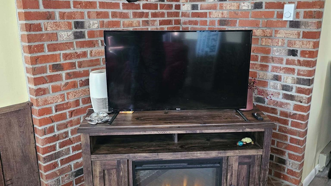 Photo of Livingroom in James Creek