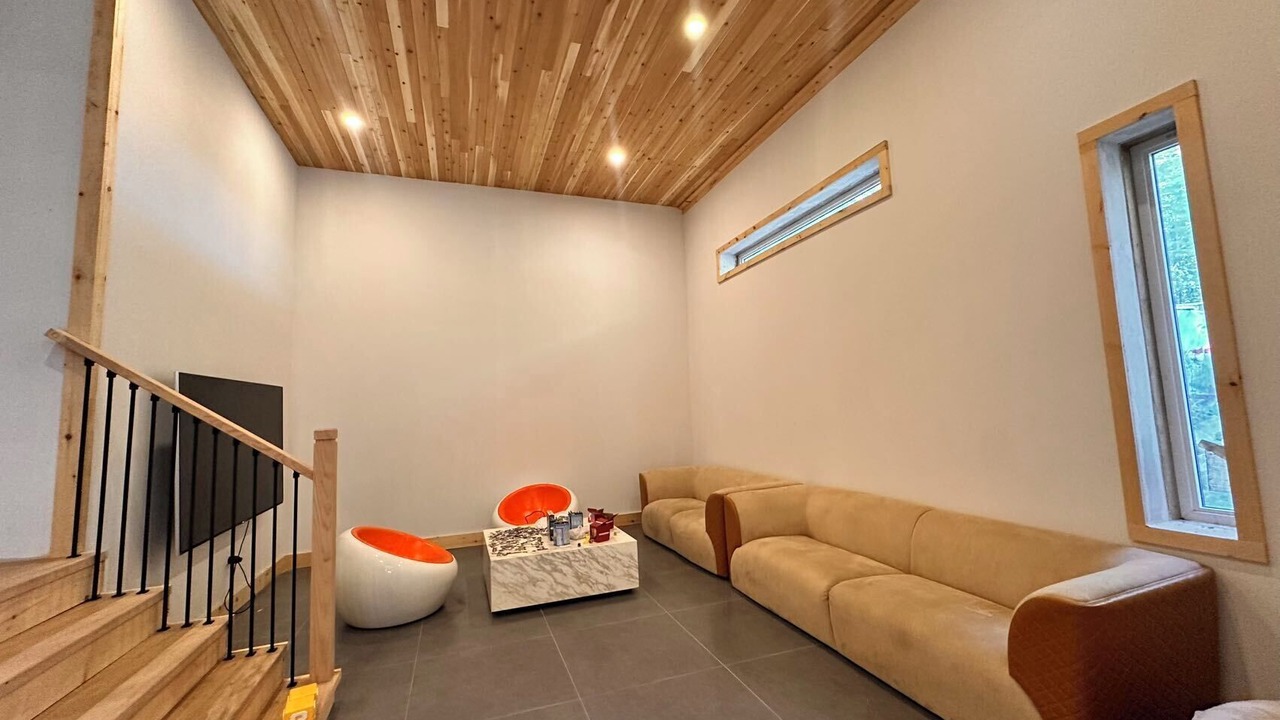 Photo of Livingroom in Muskoka Lakes