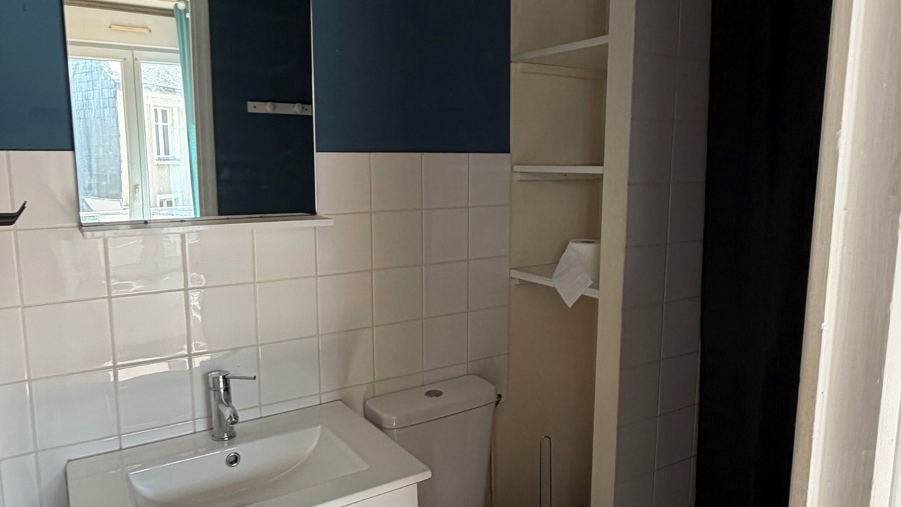 Photo of Bathroom in Downtown Angers