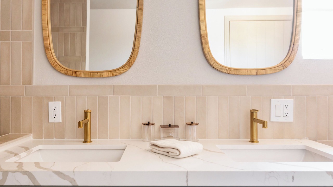 Photo of Bathroom in Blenman-Elm