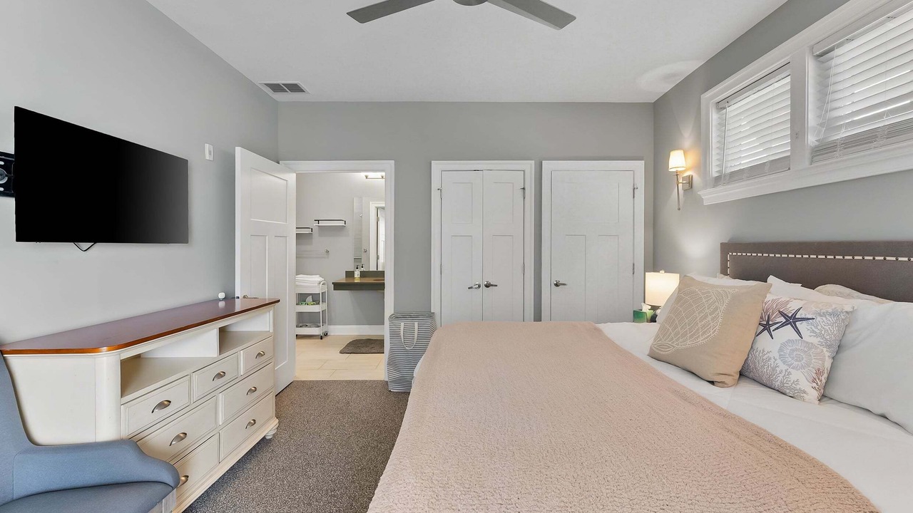 Photo of Bedroom in Townsend's Inlet