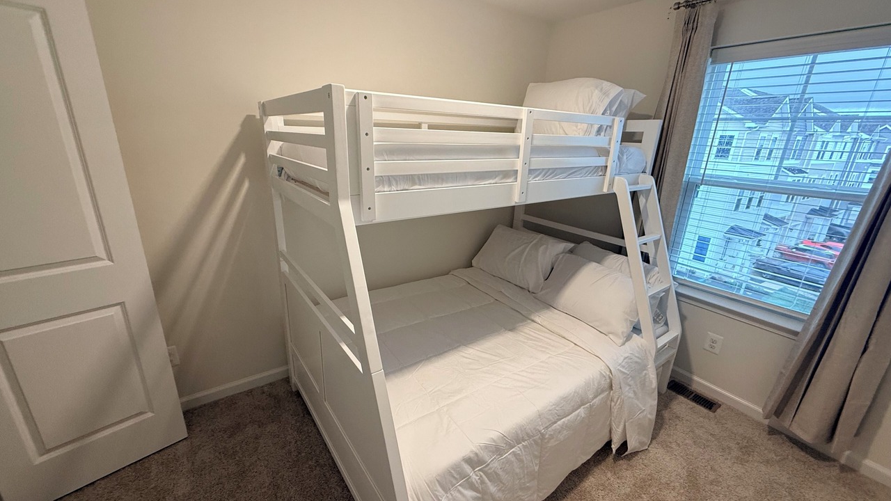 Photo of Bedroom in Algonquin