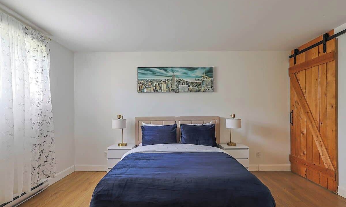 Photo of Bedroom in Val-Belair