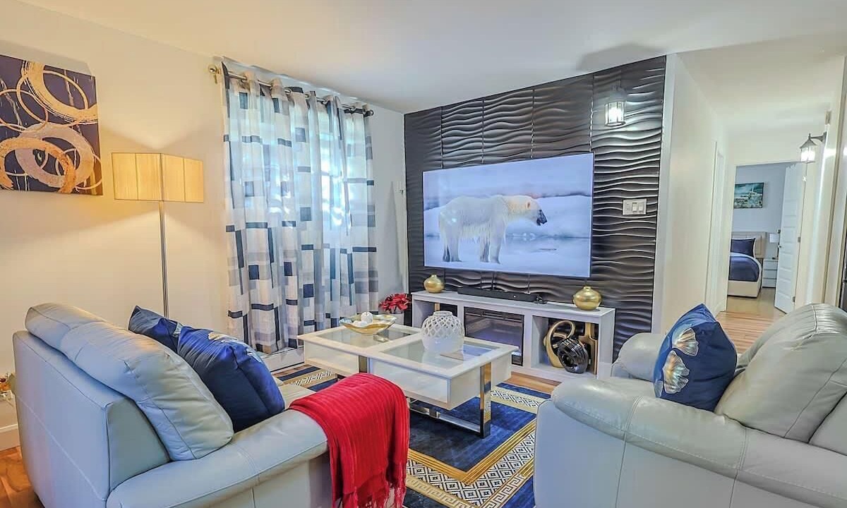 Photo of Livingroom in Val-Belair