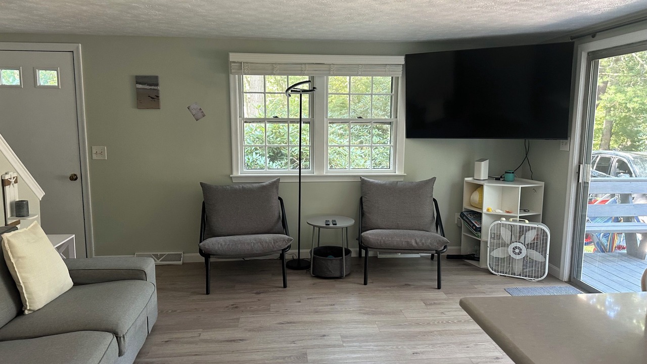 Photo of Livingroom in West Falmouth