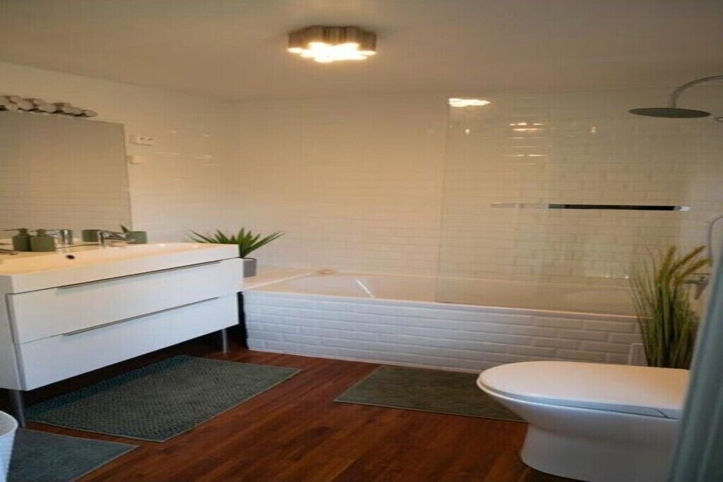 Photo of Bathroom in Bonneville-la-Louvet