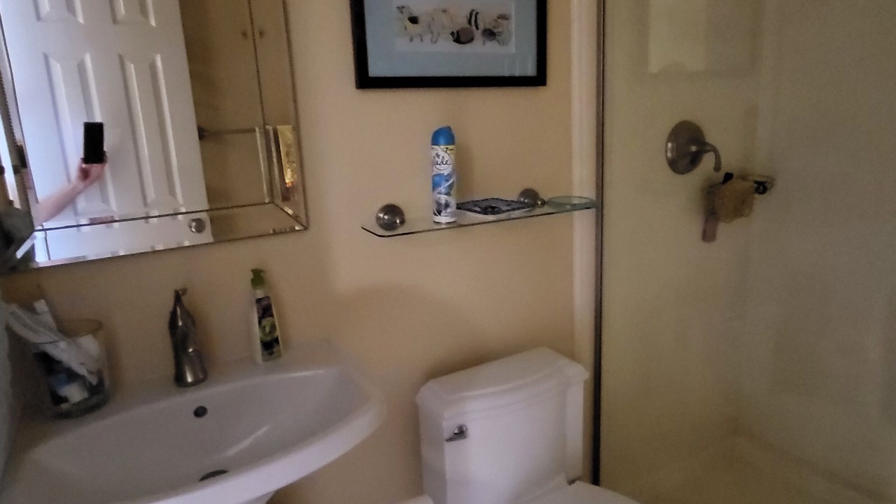 Photo of Bathroom in Nassau Bay