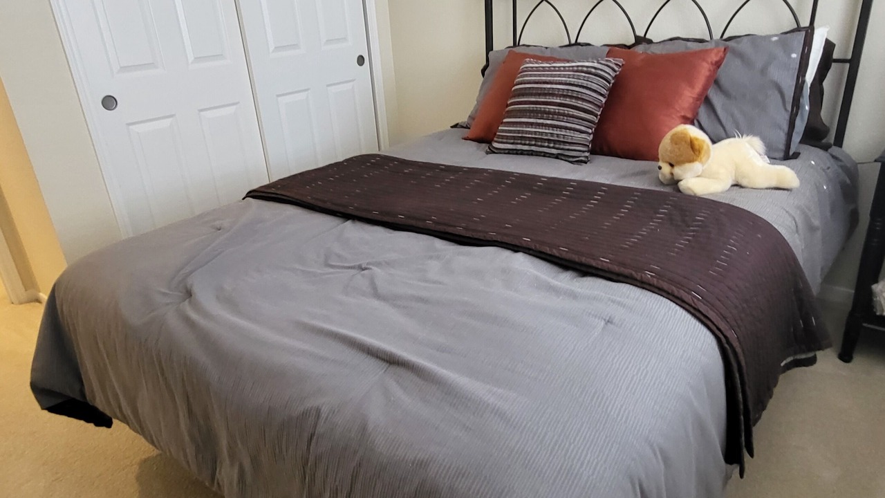 Photo of Bedroom in Nassau Bay
