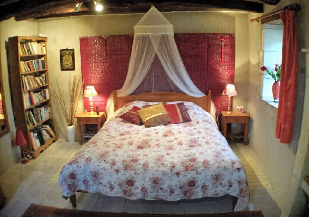 Photo of Bedroom in Marce-sur-Esves