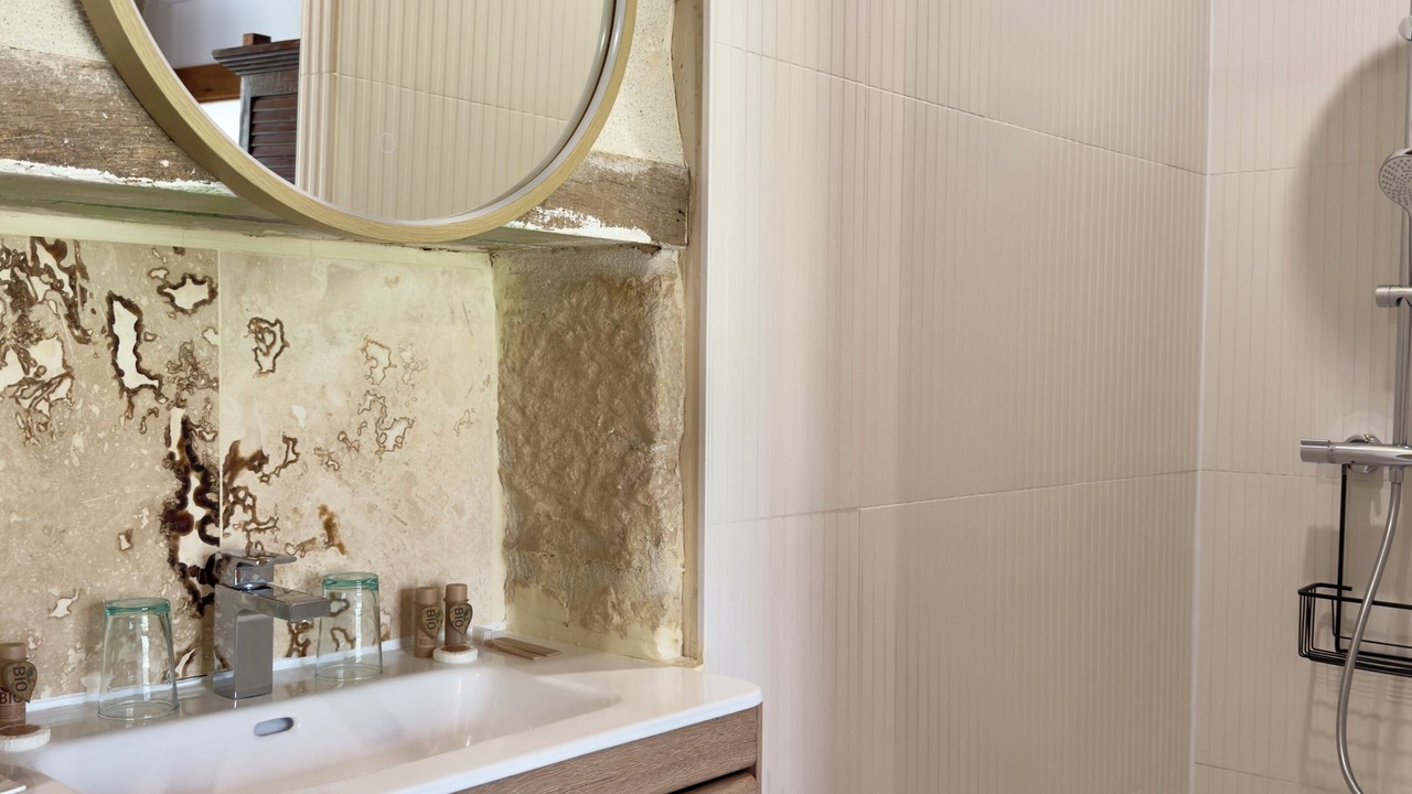 Photo of Bathroom in Chauvigny