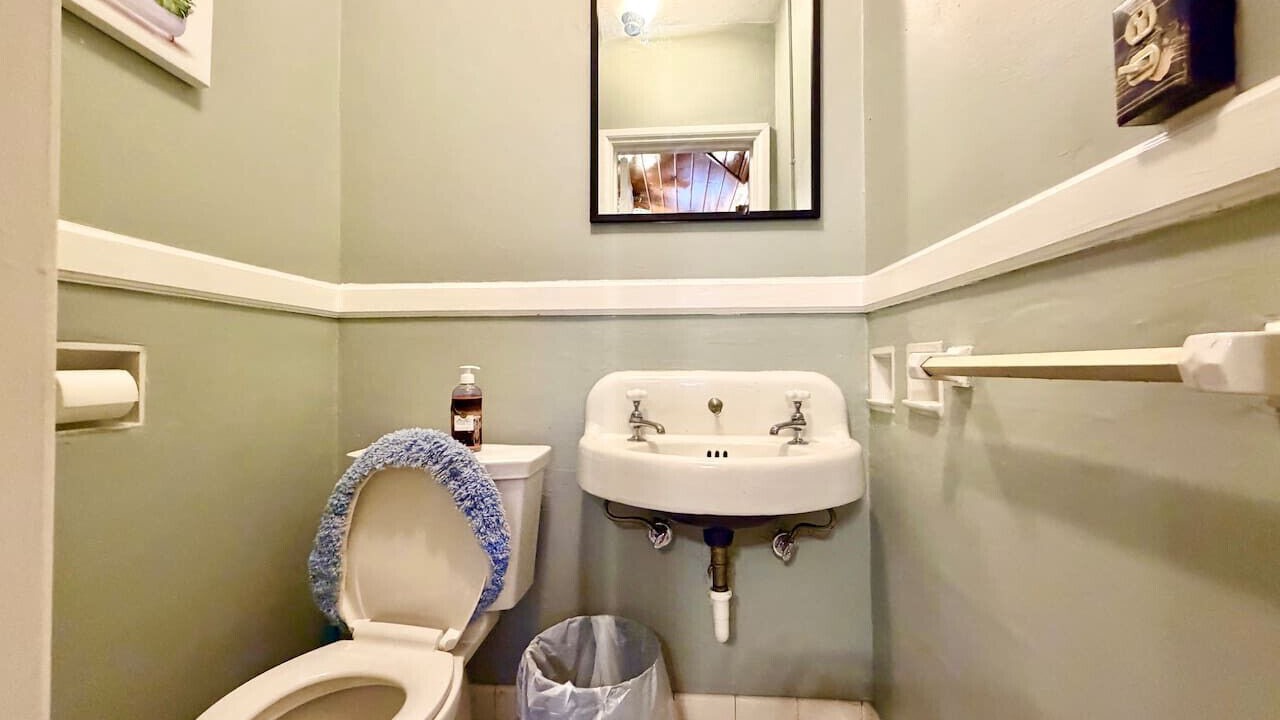 Photo of Bathroom in Downtown Syracuse