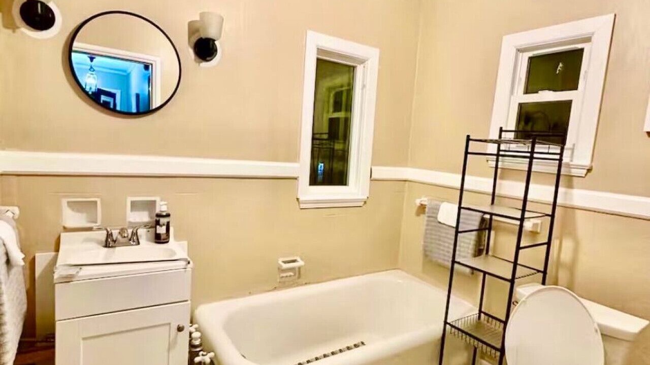 Photo of Bathroom in Downtown Syracuse