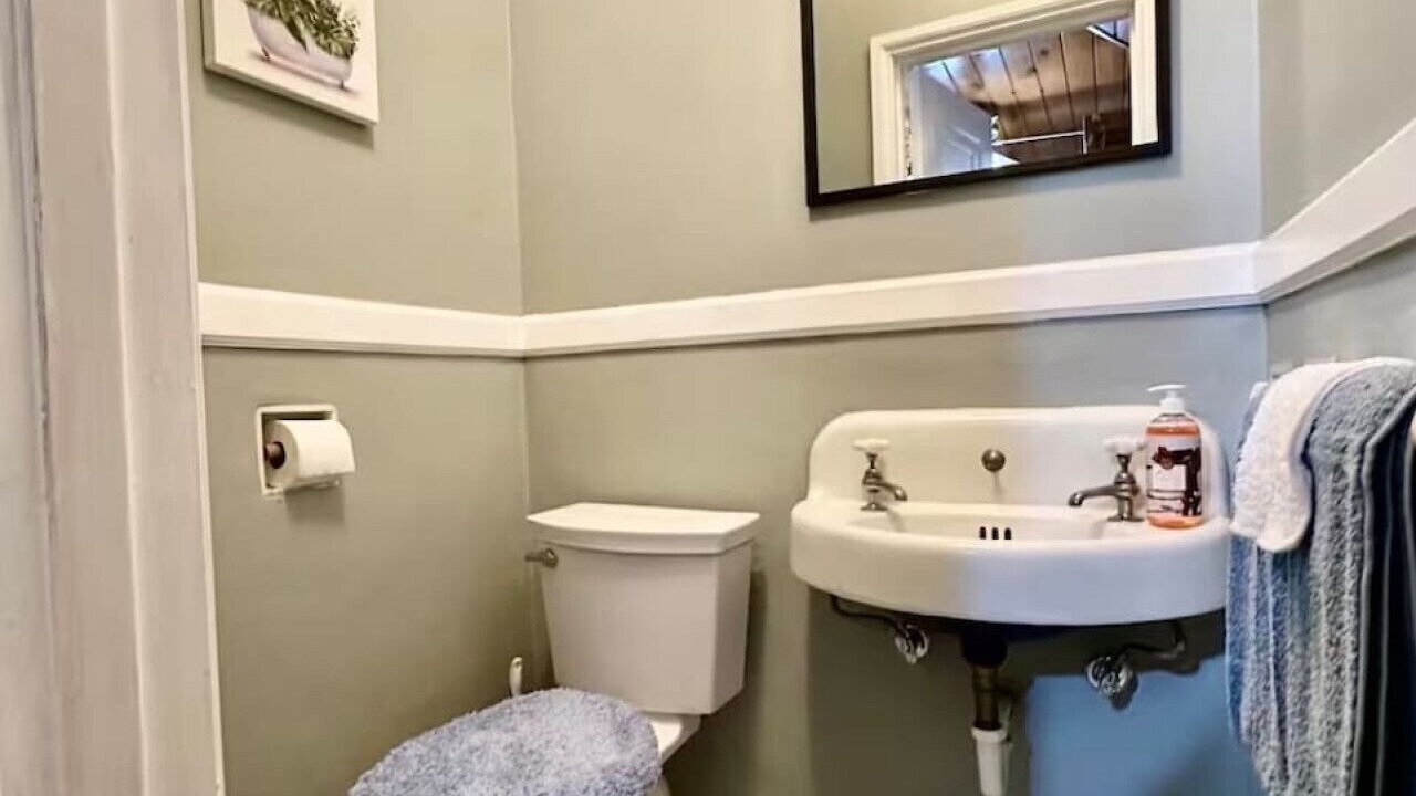 Photo of Bathroom in Downtown Syracuse