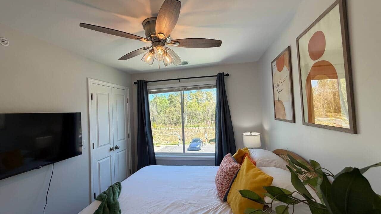 Photo of Bedroom in State Park