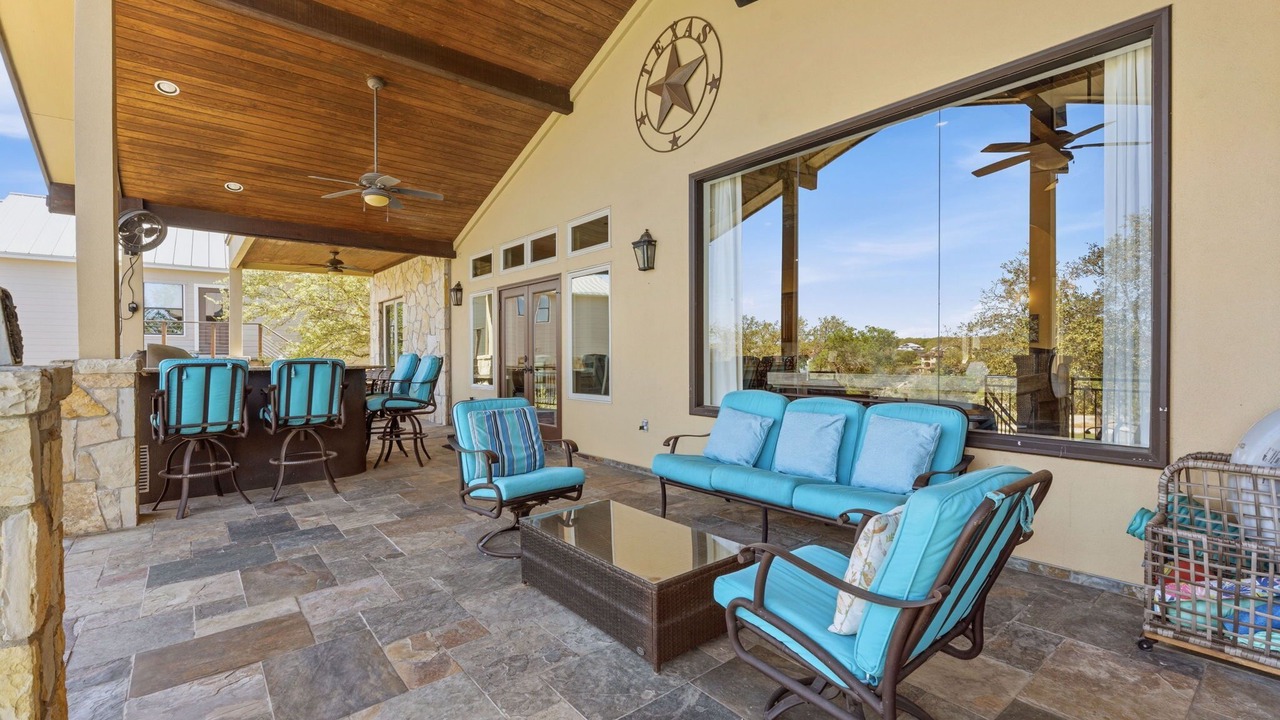 Photo of Patio Balcony in Paleface Park