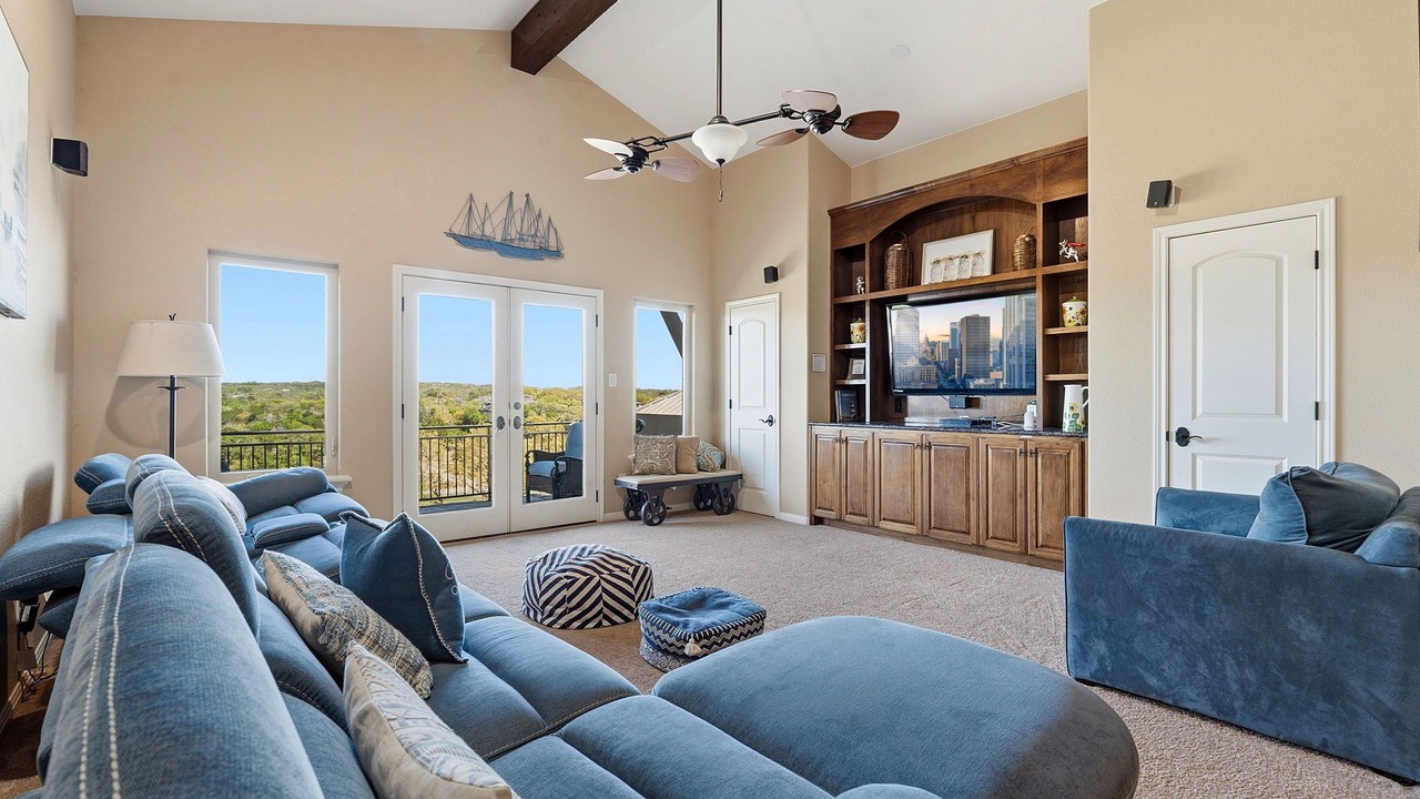 Photo of Livingroom in Paleface Park