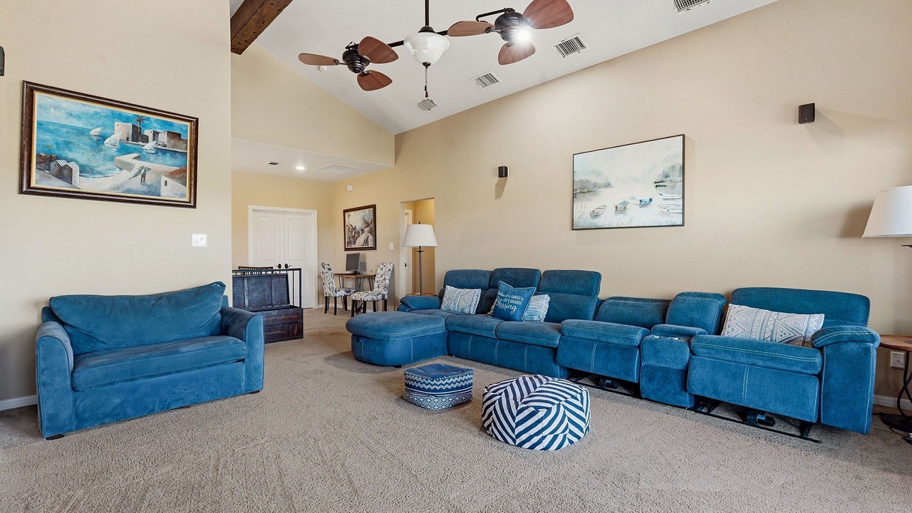Photo of Livingroom in Paleface Park