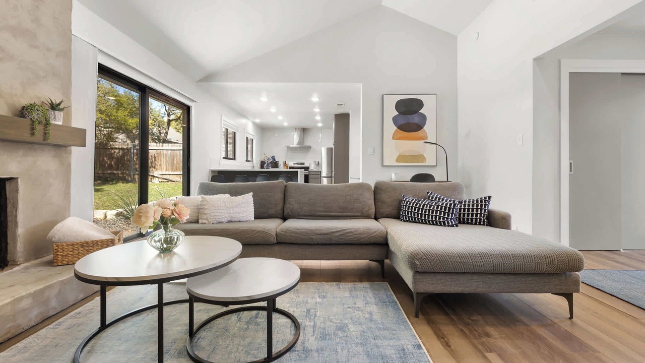 Photo of Livingroom in Oak Forest