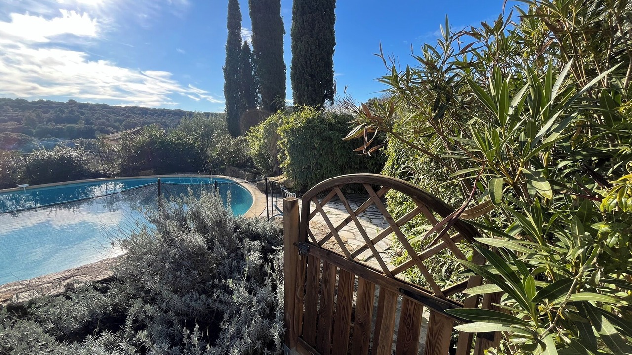Photo of Outdoor in Cabrials