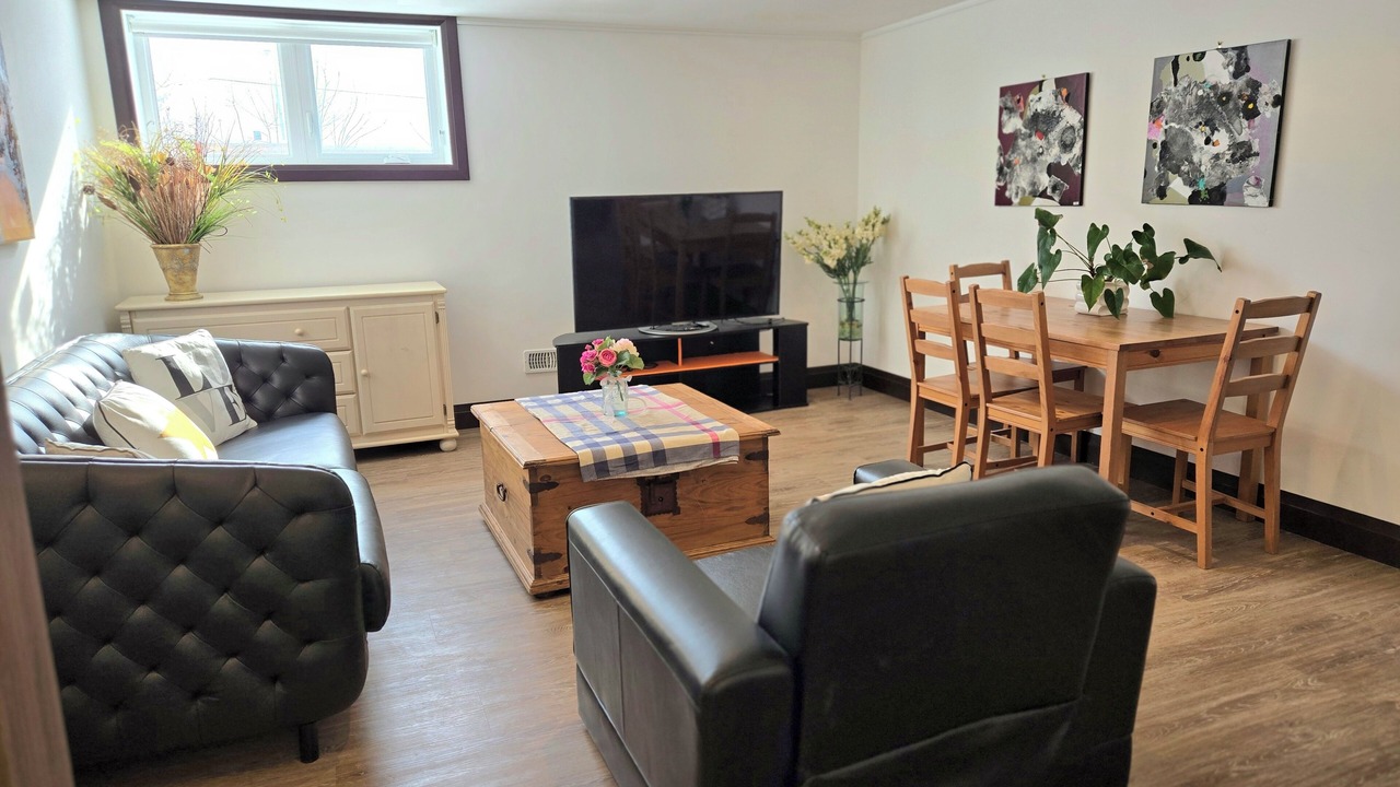 Photo of Livingroom in Richmond Hill