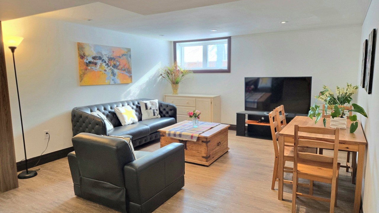 Photo of Livingroom in Richmond Hill